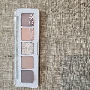 Natasha Denona mini biba eyeshadow palette (gently used)